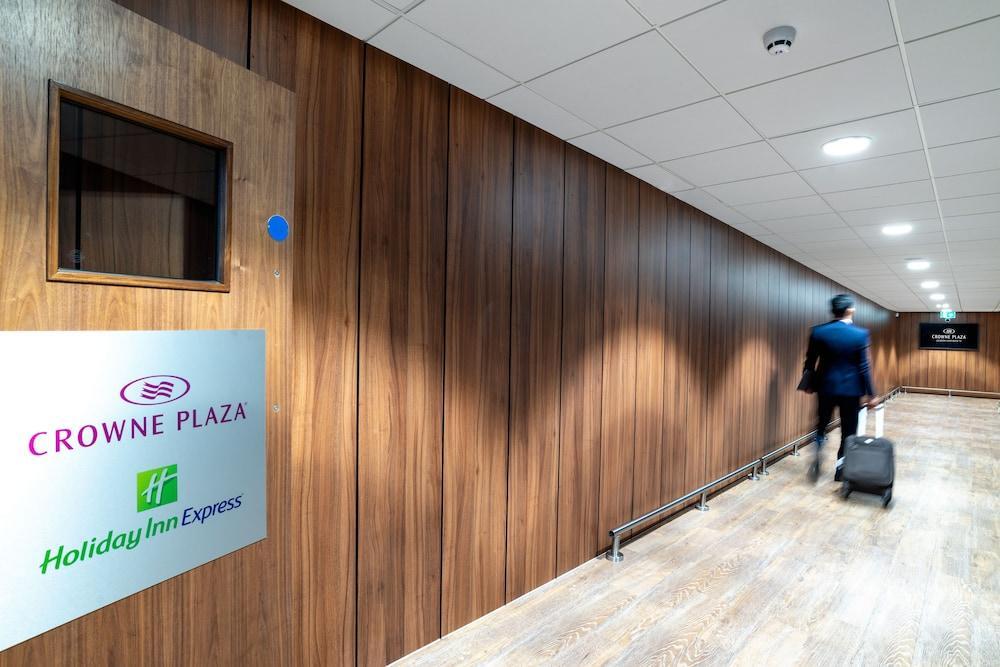 Crowne Plaza London Heathrow T4 By Ihg Hotel Hillingdon kerület Kültér fotó